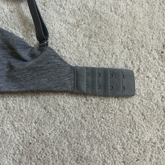 GAP Body Breathe Wireless Bra - Picture 4 of 7